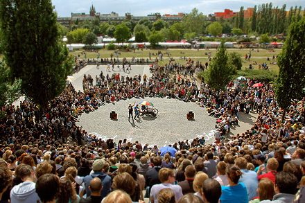 Karaoke Freunde Des Mauerparks E V