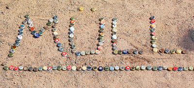 Gehen wir Kronkorken sammeln im Mauerpark!