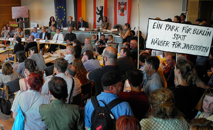 Kasperletheater mit “Wutbürger” und “Betonkopf”