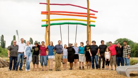 Der Regenbogen-Spielplatz ist (fast) fertig!