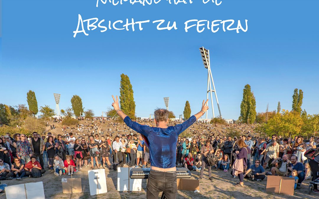 Photo exhibition: Mauerpark 25 years on